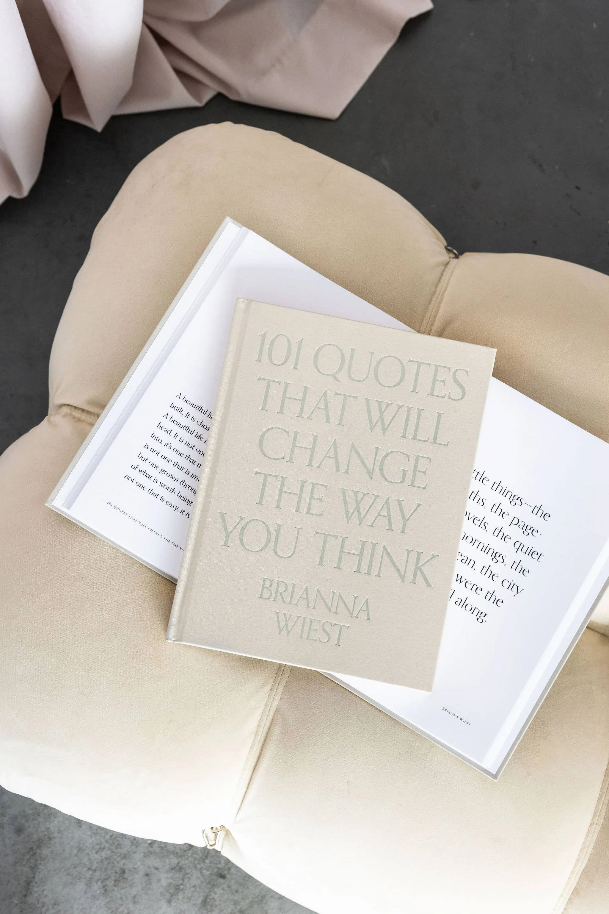 101 Quotes Table Book