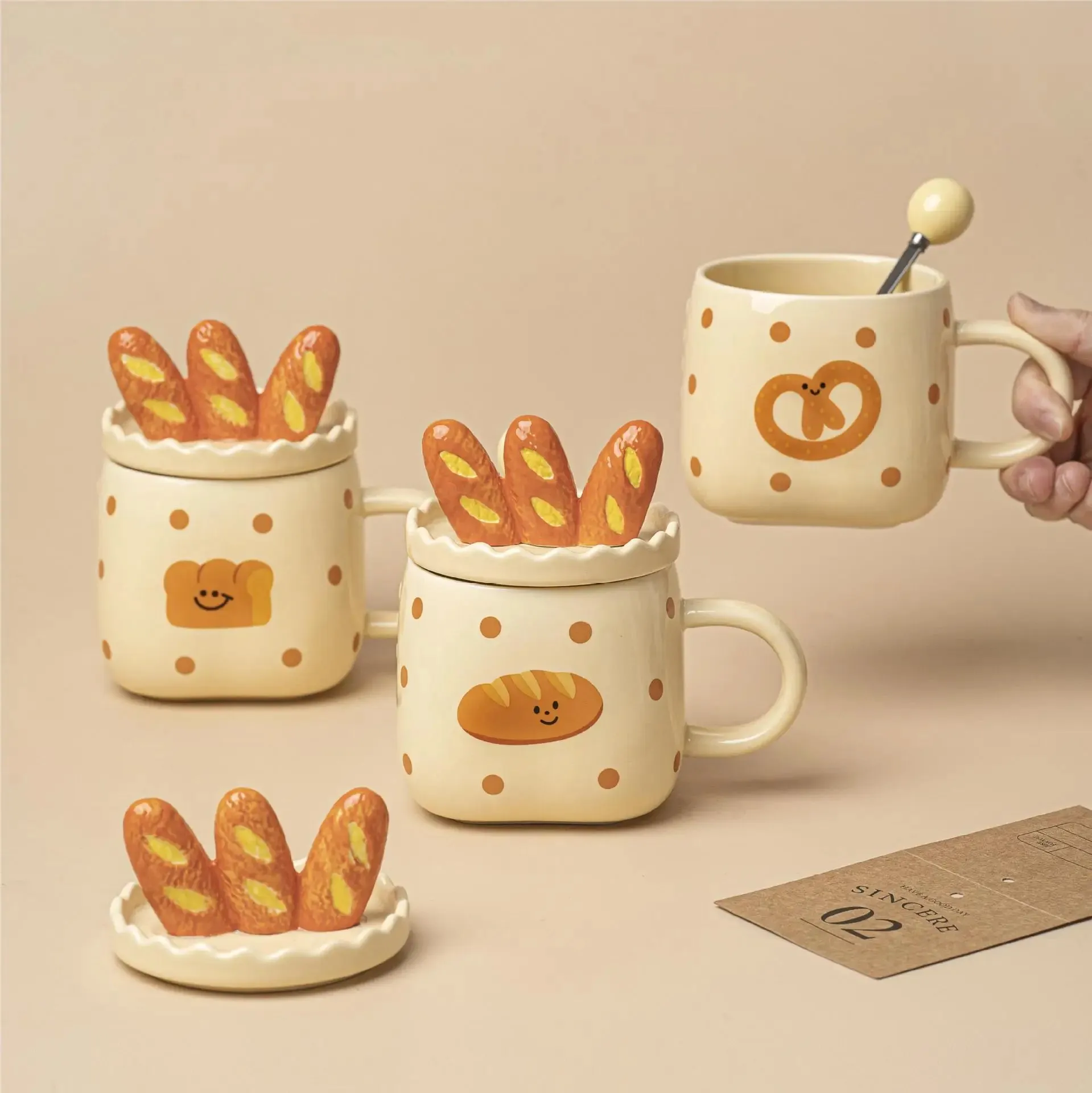 420ml Ceramic Coffee Cup with Bread Pattern Handle and Spoon