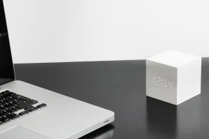 Cube Click Clock - White