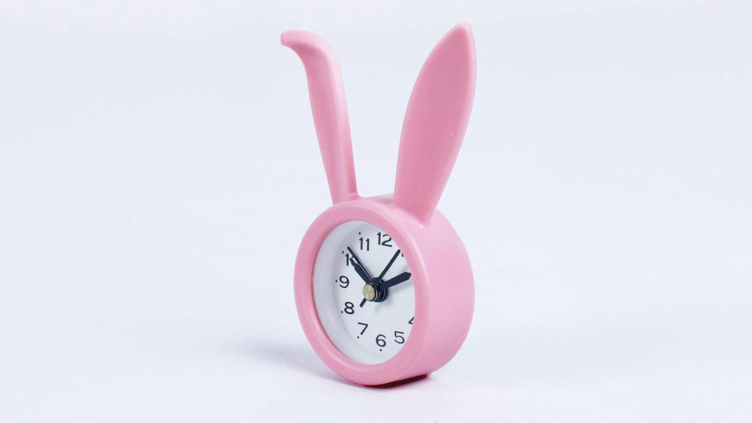 fab5 Plastic Rabbit Shape Decorative Table Clock (Pink)