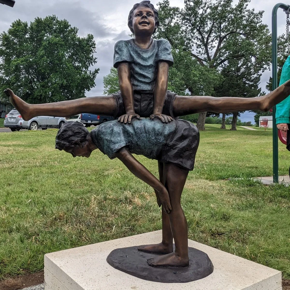 Leapfrog Brothers Statue