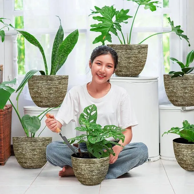 SG Traders ™ Large Round Plastic Spiral Garden Plant Pot