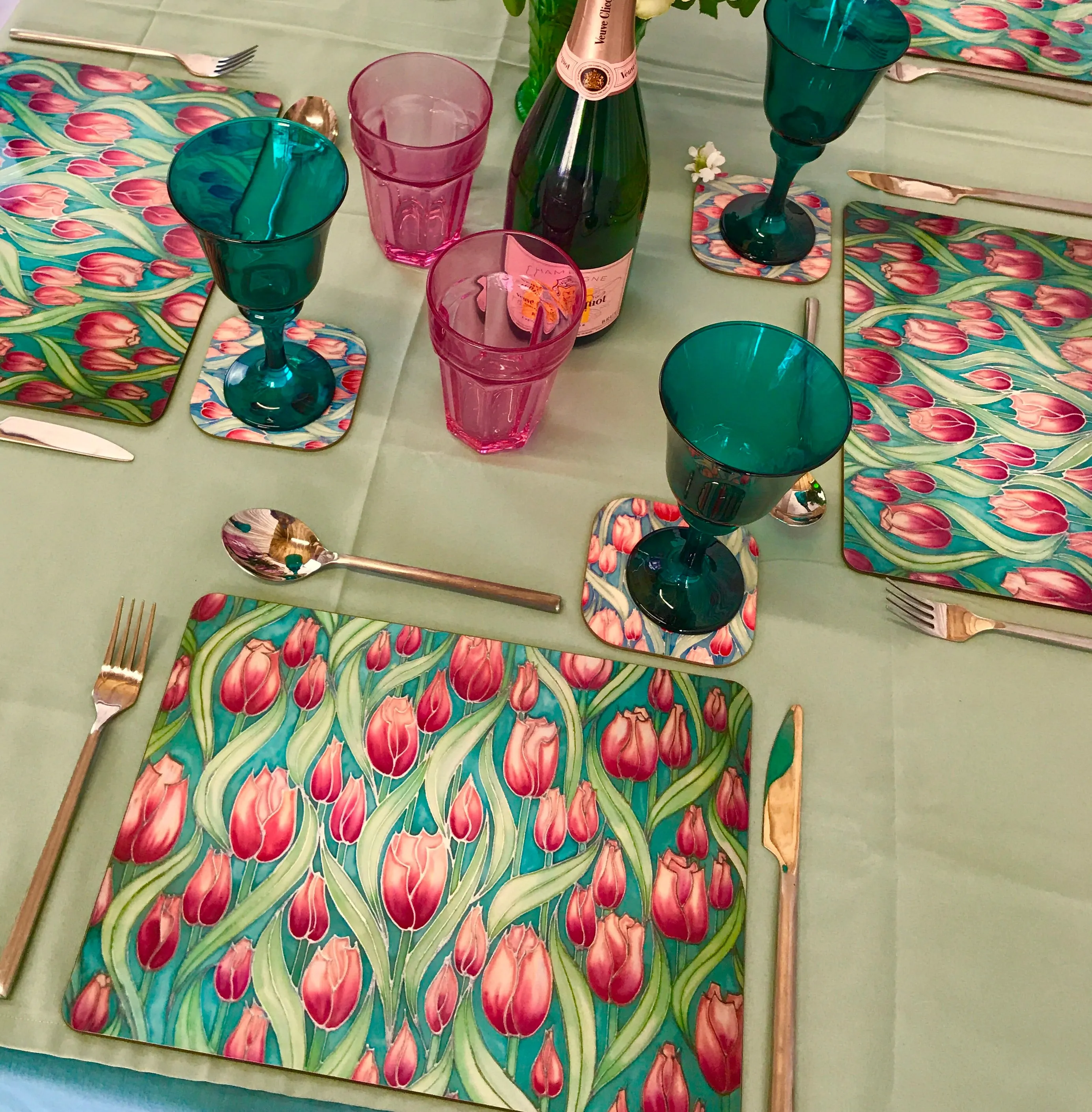 Tulips Tulips glass chopping boards - Placemats & Coasters - Pink Green Table Mats - Durable Hardwearing Tableware