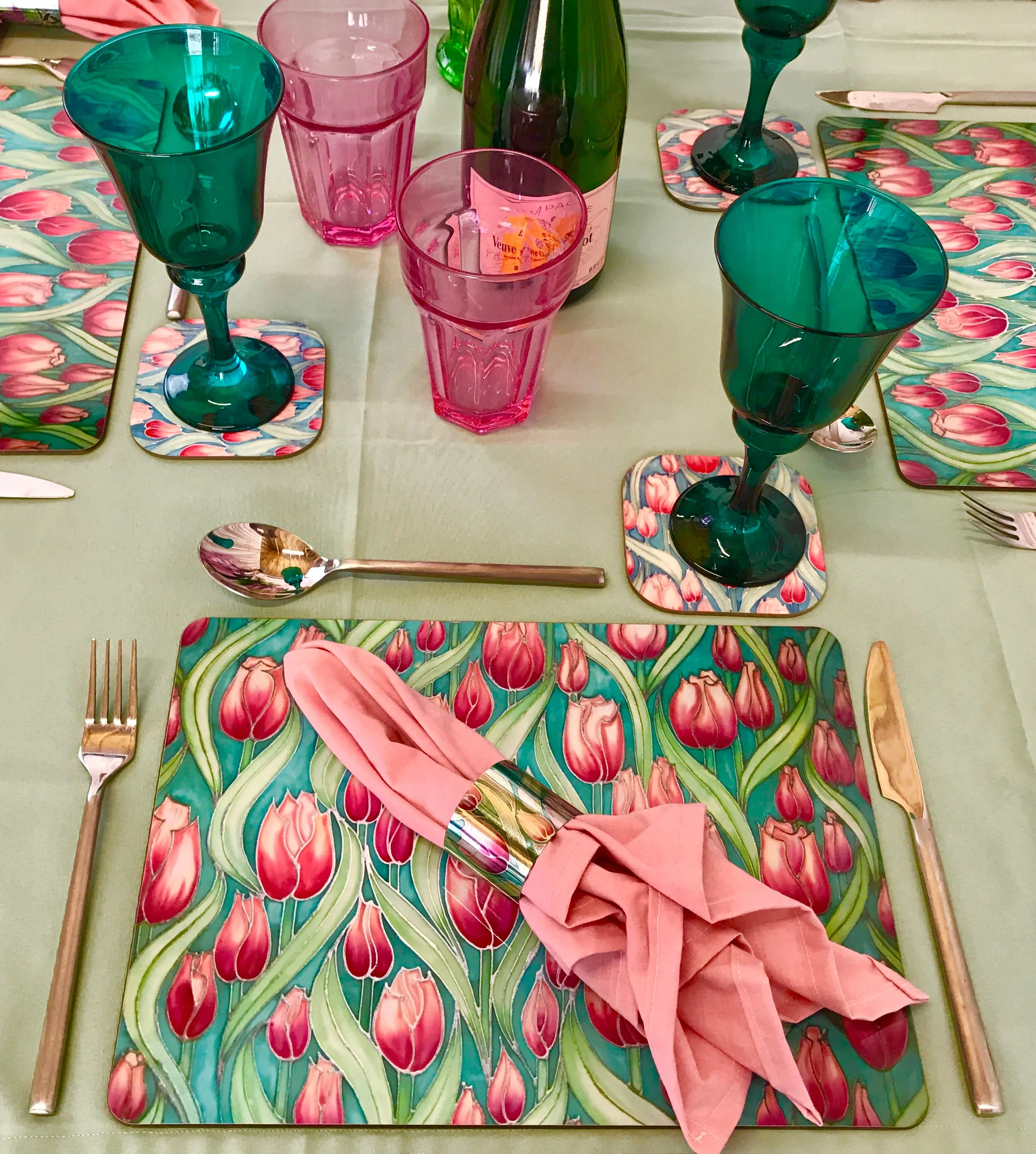 Tulips Tulips glass chopping boards - Placemats & Coasters - Pink Green Table Mats - Durable Hardwearing Tableware